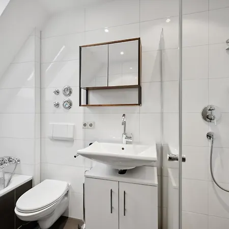 Exquis Maisonette Design Jacob I Stadtmitte I Klimaanlage I Balkon I 2 Parkplaetze I Netflix